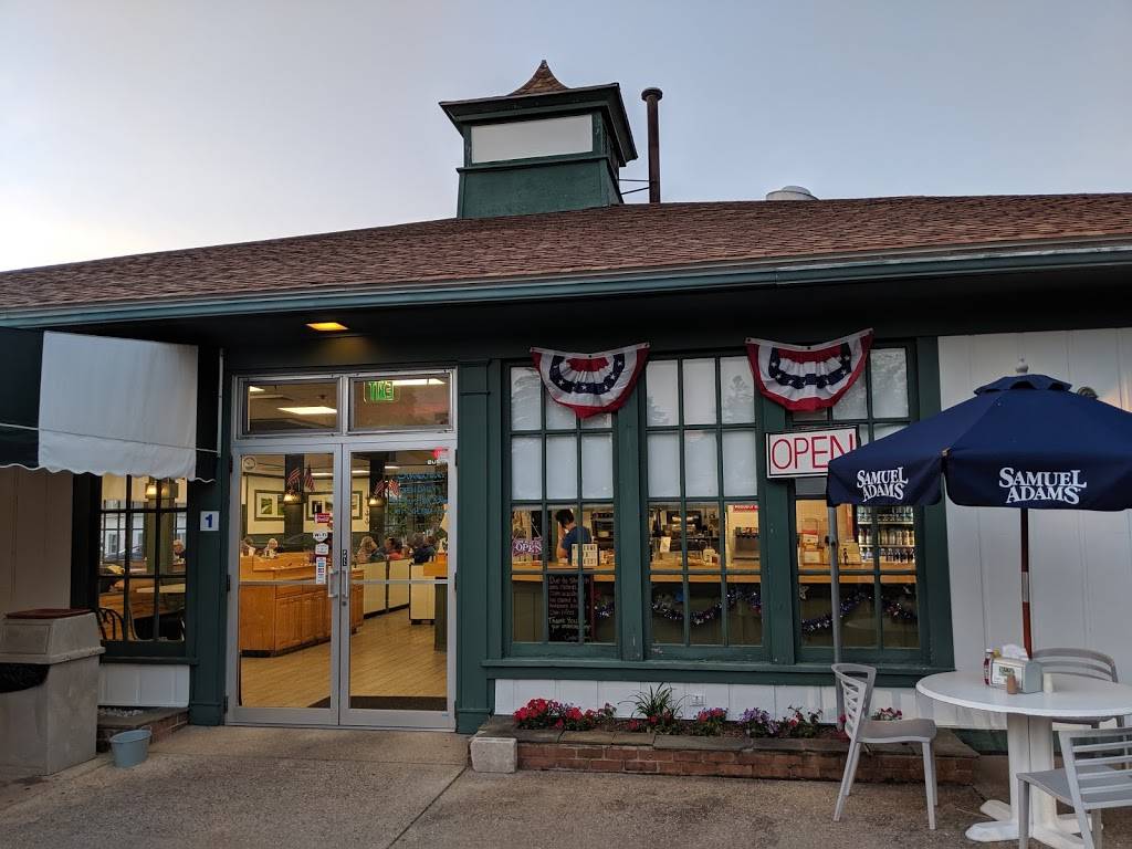 Cookes Seafood | restaurant | 1 S Orleans Rd, Orleans, MA 02653, USA | 5082555518 OR +1 508-255-5518