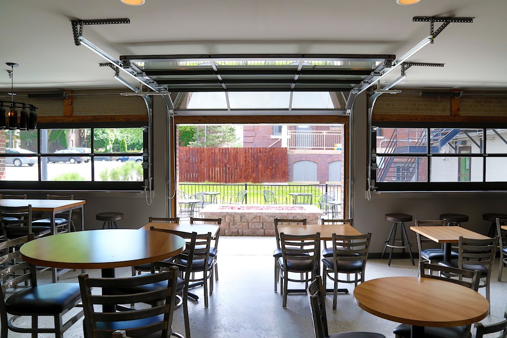 Corkscrew Wine & Cheese | restaurant | 3908 Farnam St, Omaha, NE 68131, USA | 4029333150 OR +1 402-933-3150