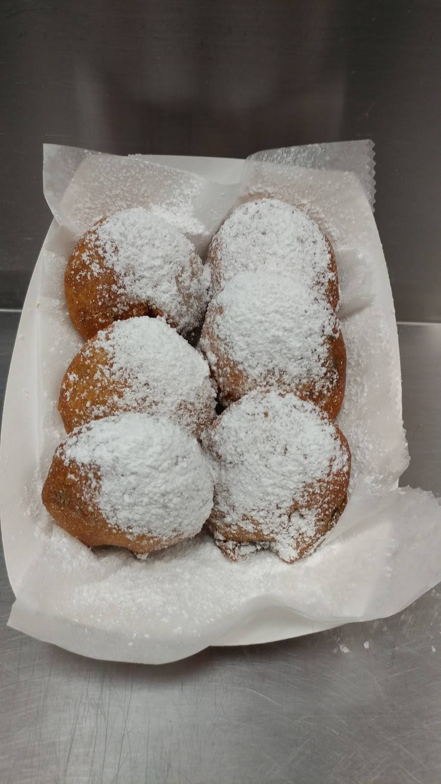 Wing World | restaurant | 876 Manor Rd, Staten Island, NY 10314, USA | 7183709464 OR +1 718-370-9464