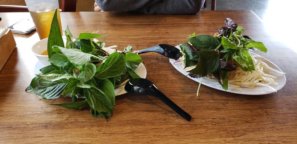 Tèo Bun Bo Hue | restaurant | 8220 SE Harrison St #230, Portland, OR 97216, USA | 5032083532 OR +1 503-208-3532