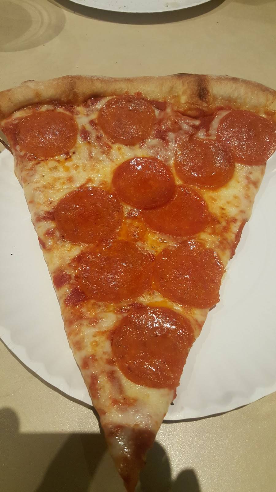 Luigis | restaurant | 526 Jericho Turnpike, Mineola, NY 11501, USA | 5162947400 OR +1 516-294-7400