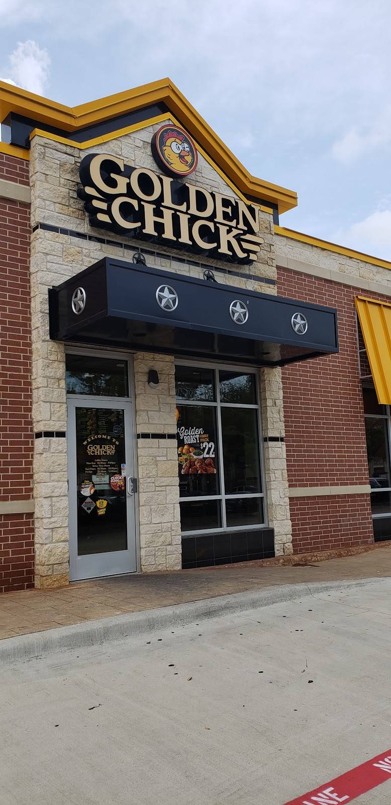 Golden Chick | meal takeaway | 8260 N Stemmons Fwy, Dallas, TX 75247, USA | 2145799994 OR +1 214-579-9994