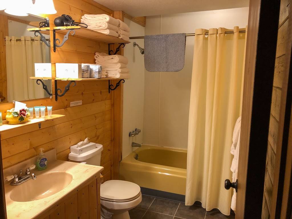 Robin Hood Village Resort | restaurant | 6790 WA-106, Union, WA 98592, USA | 3608982163 OR +1 360-898-2163