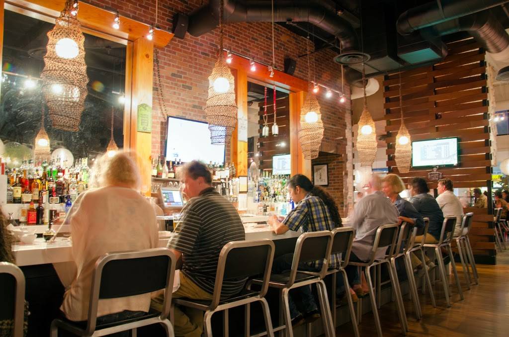 Eikos Sushi | restaurant | 1300 1st St #385, Napa, CA 94559, USA | 7075014444 OR +1 707-501-4444