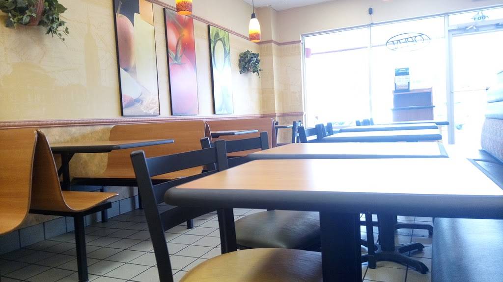 Subway | restaurant | 7001 Global Dr, Louisville, KY 40258, USA | 5029330630 OR +1 502-933-0630
