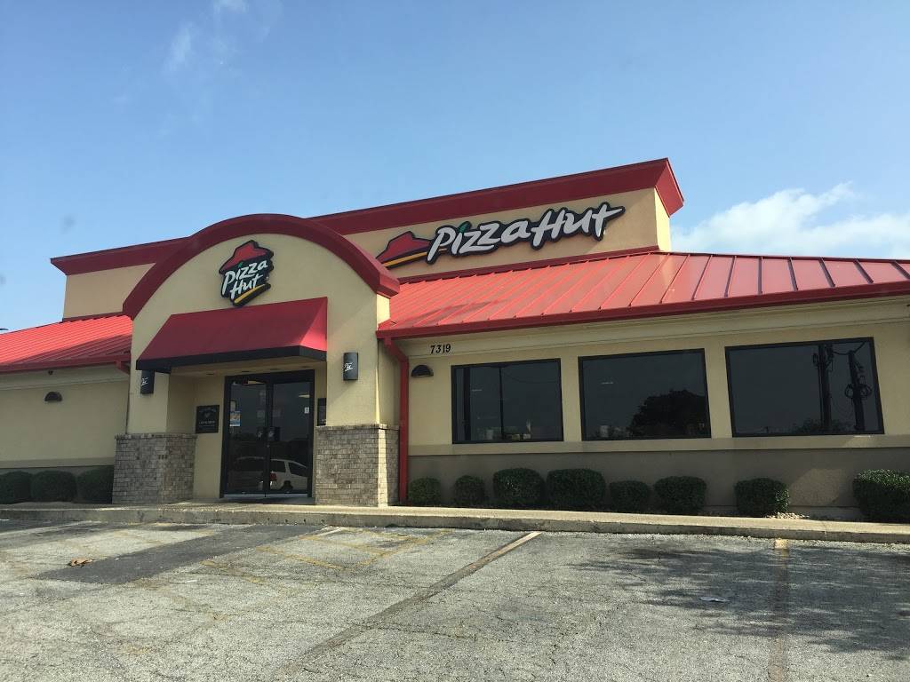 Pizza Hut | restaurant | 7319 N FM 1604 W, San Antonio, TX 78255, USA | 2106952205 OR +1 210-695-2205
