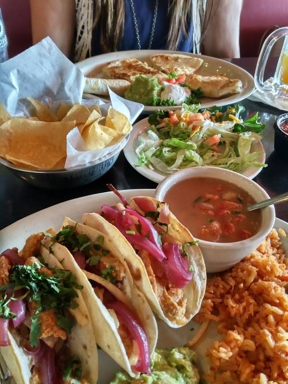 Cristinas Fine Mexican Restaurant | restaurant | Vista Ridge Plaza, 360 E Round Grove Rd #800, Lewisville, TX 75067, USA | 9723153126 OR +1 972-315-3126