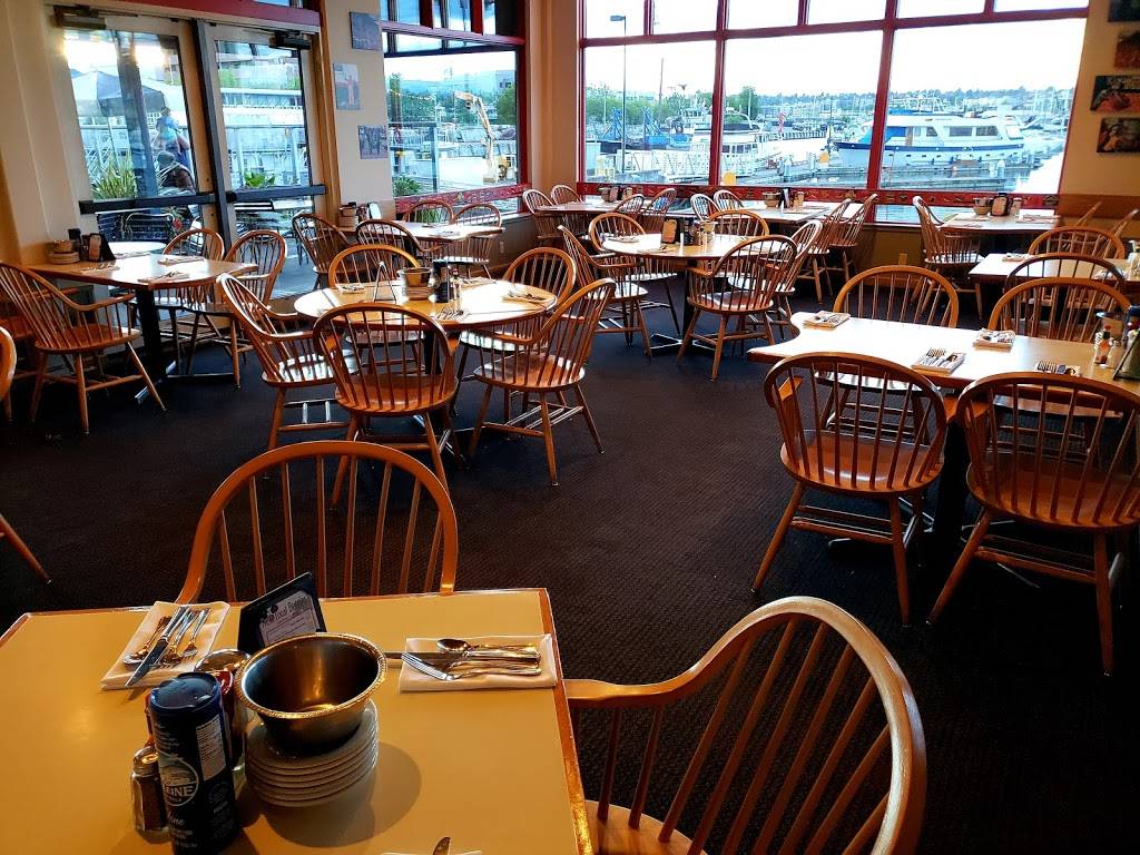 Chinooks At Salmon Bay | restaurant | 1900 W Nickerson St #103, Seattle, WA 98119, USA | 2062834665 OR +1 206-283-4665