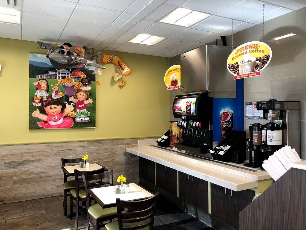 Bojangles Famous Chicken n Biscuits | restaurant | 109 S Main St, Cleveland, GA 30528, USA | 7064939317 OR +1 706-493-9317