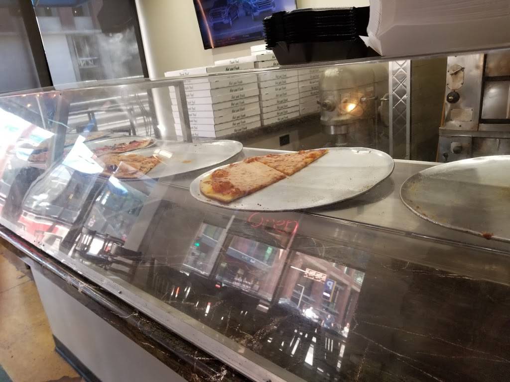 Downtown Pizza Lounge | restaurant | 144 E Washington St, Phoenix, AZ 85004, USA | 6022541522 OR +1 602-254-1522