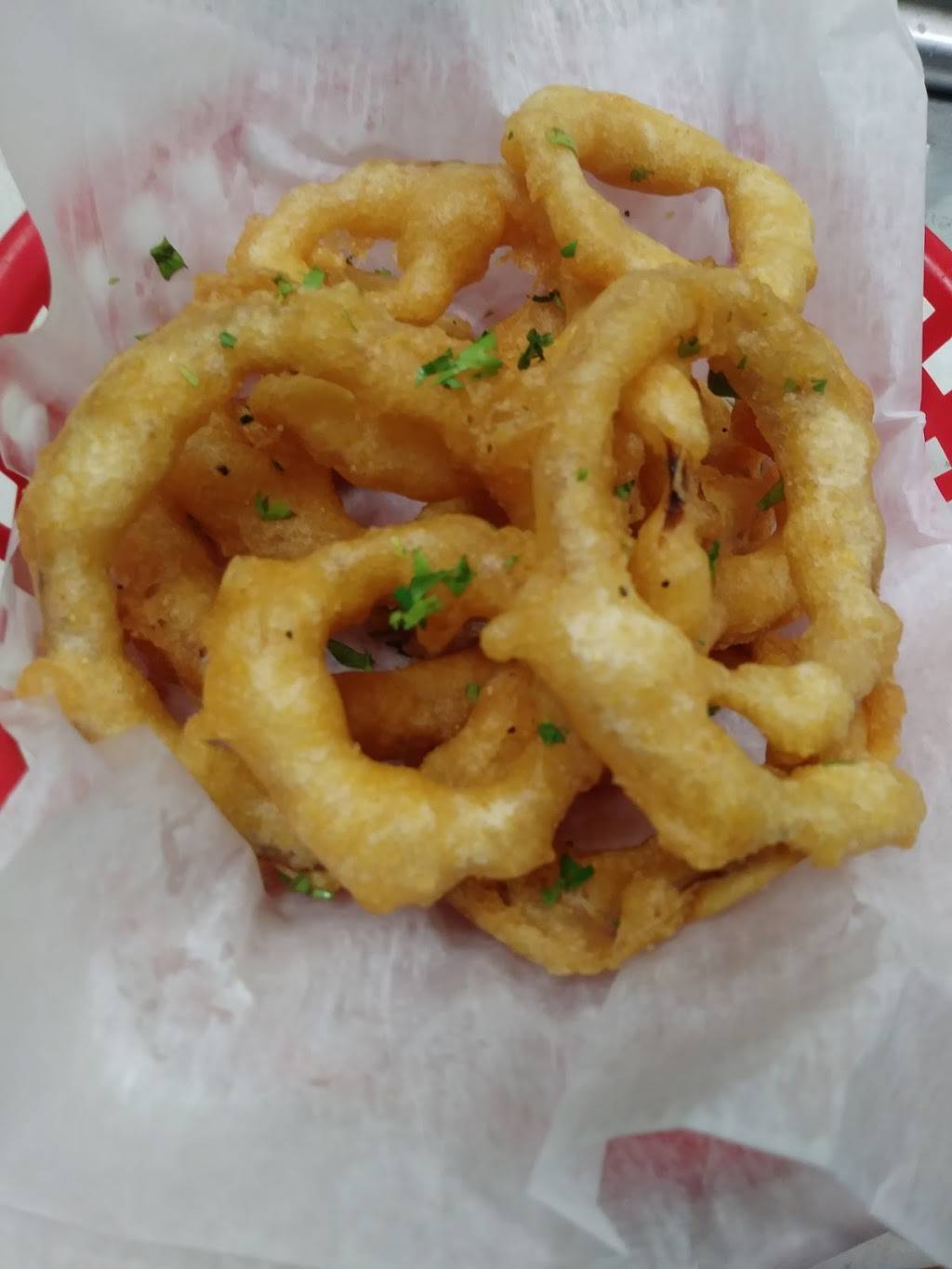 Lindberghs Landing | restaurant | 5222 Portage Rd, Portage, MI 49002, USA | 2694591378 OR +1 269-459-1378