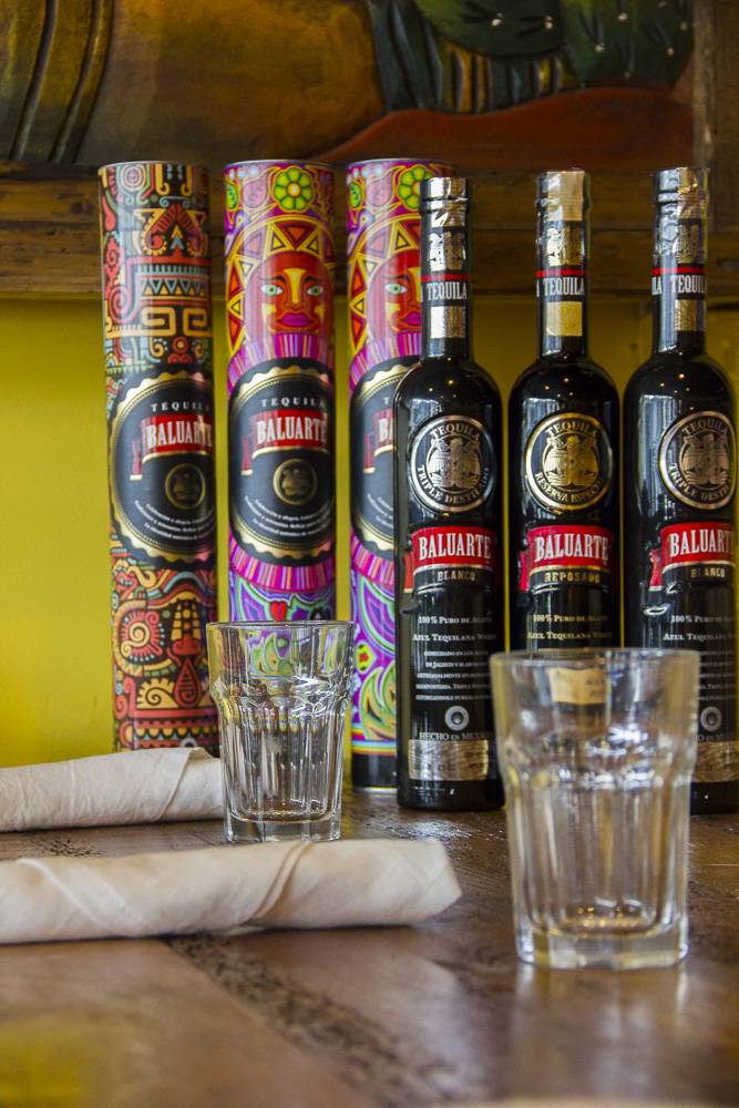 Azteca | restaurant | 522 Pequonnock St, Bridgeport, CT 06604, USA | 2033453232 OR +1 203-345-3232