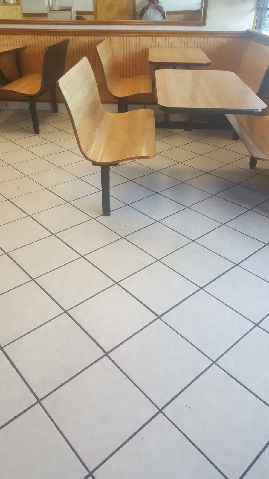 New Hong Kong Restaurant | restaurant | 1979 S 3rd St, Memphis, TN 38109, USA | 9019473888 OR +1 901-947-3888