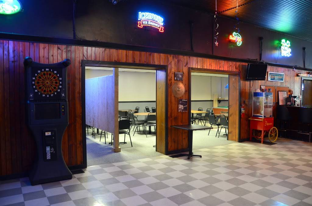 The Burg | restaurant | 105 W Washington St, Edinburg, IL 62531, USA | 2176234056 OR +1 217-623-4056