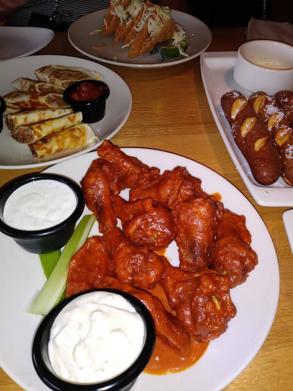 Applebees Grill + Bar | restaurant | 3520 Factoria Blvd SE, Bellevue, WA 98006, USA | 4256030099 OR +1 425-603-0099
