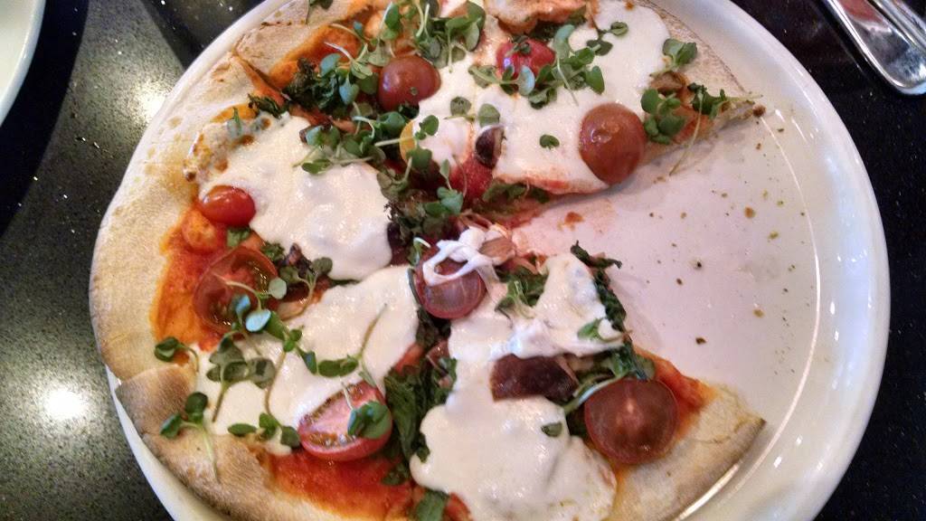 Scarlet Oak Restaurant & Bar | restaurant | 909 New Jersey Ave SE, Washington, DC 20003, USA | 2027800140 OR +1 202-780-0140