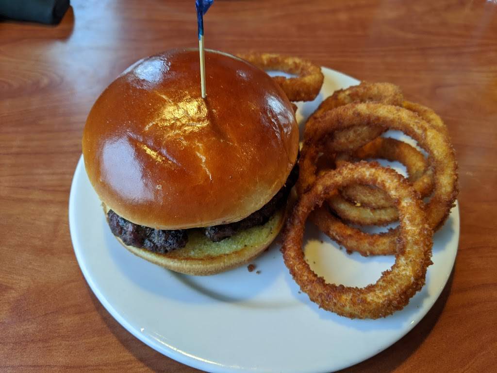 Bistro On The Ridge | restaurant | 914 Southwest Dr, Jonesboro, AR 72401, USA | 8702686780 OR +1 870-268-6780