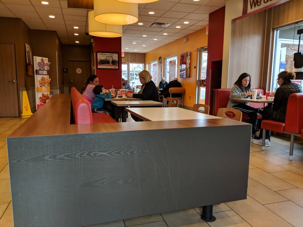 KFC | restaurant | 5711 Columbia Pike, Baileys Crossroads, VA 22041, USA | 7035781710 OR +1 703-578-1710