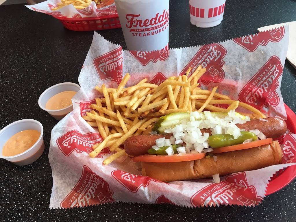 Freddys Frozen Custard & Steakburgers | restaurant | 1701 Capps Landing, Opelika, AL 36804, USA | 3342031618 OR +1 334-203-1618