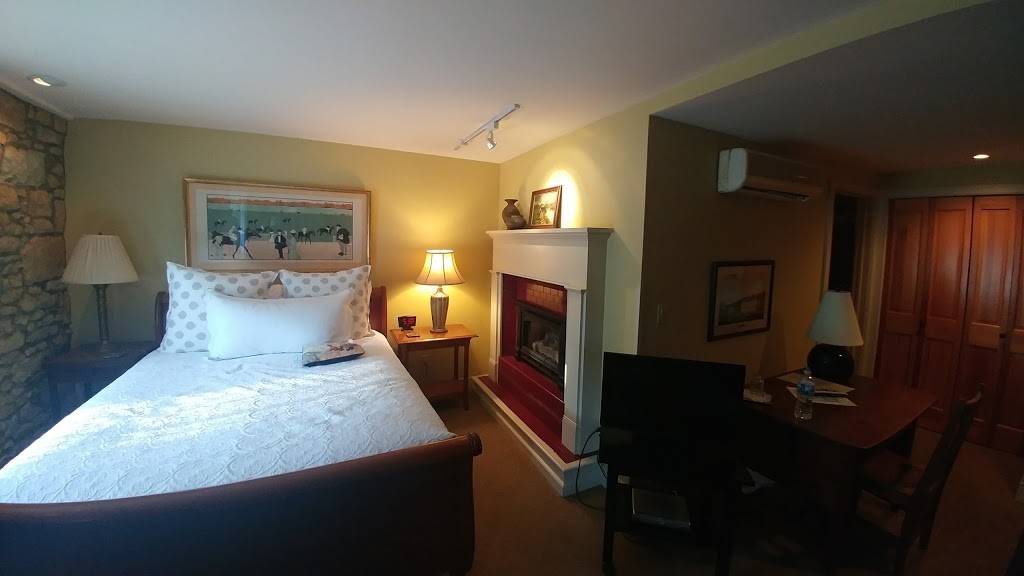 Brewery Creek Brewpub & Inn | restaurant | 23 Commerce St, Mineral Point, WI 53565, USA | 6089873298 OR +1 608-987-3298