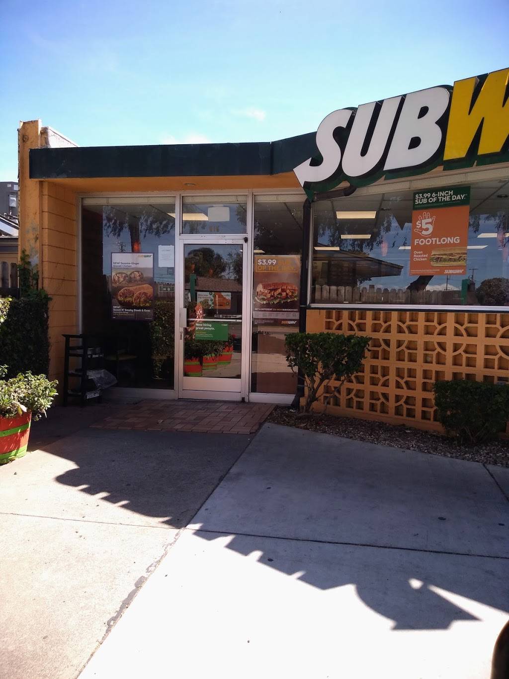 Subway | meal takeaway | 721 W Central Ave, Lompoc, CA 93436, USA | 8057361700 OR +1 805-736-1700