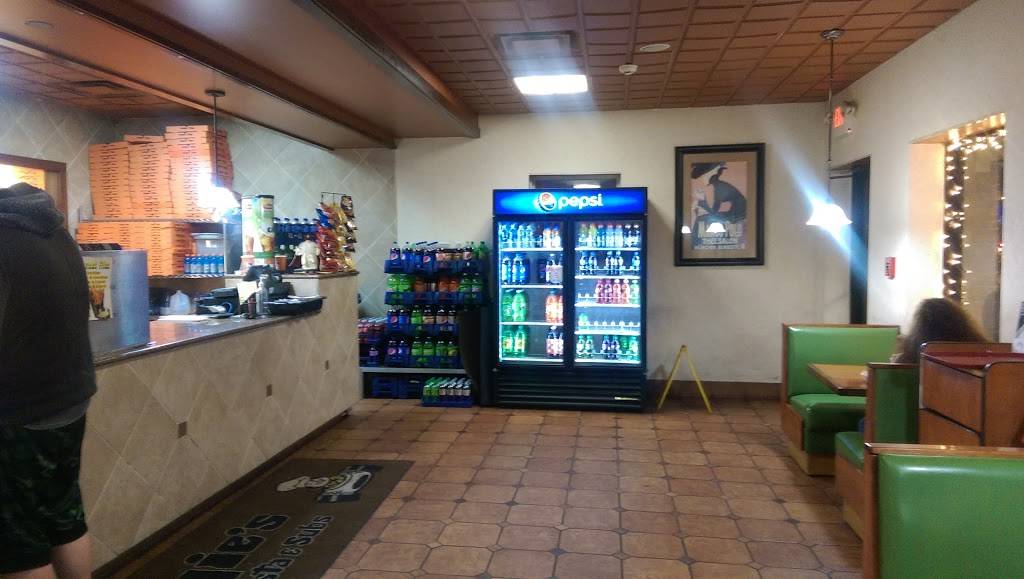 Pudgies Pizza | restaurant | 61 Bridge St, Corning, NY 14830, USA | 6079627400 OR +1 607-962-7400