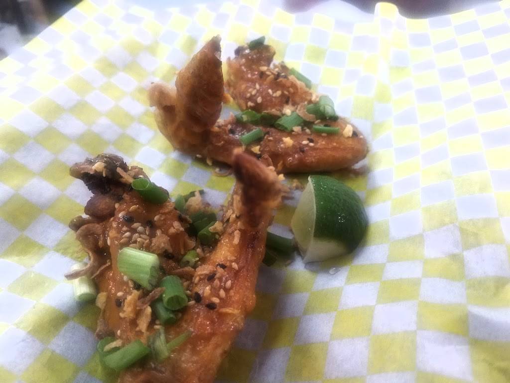 Rockin Wings | restaurant | 1289 San Christopher Dr, Dunedin, FL 34698, USA | 7272390852 OR +1 727-239-0852