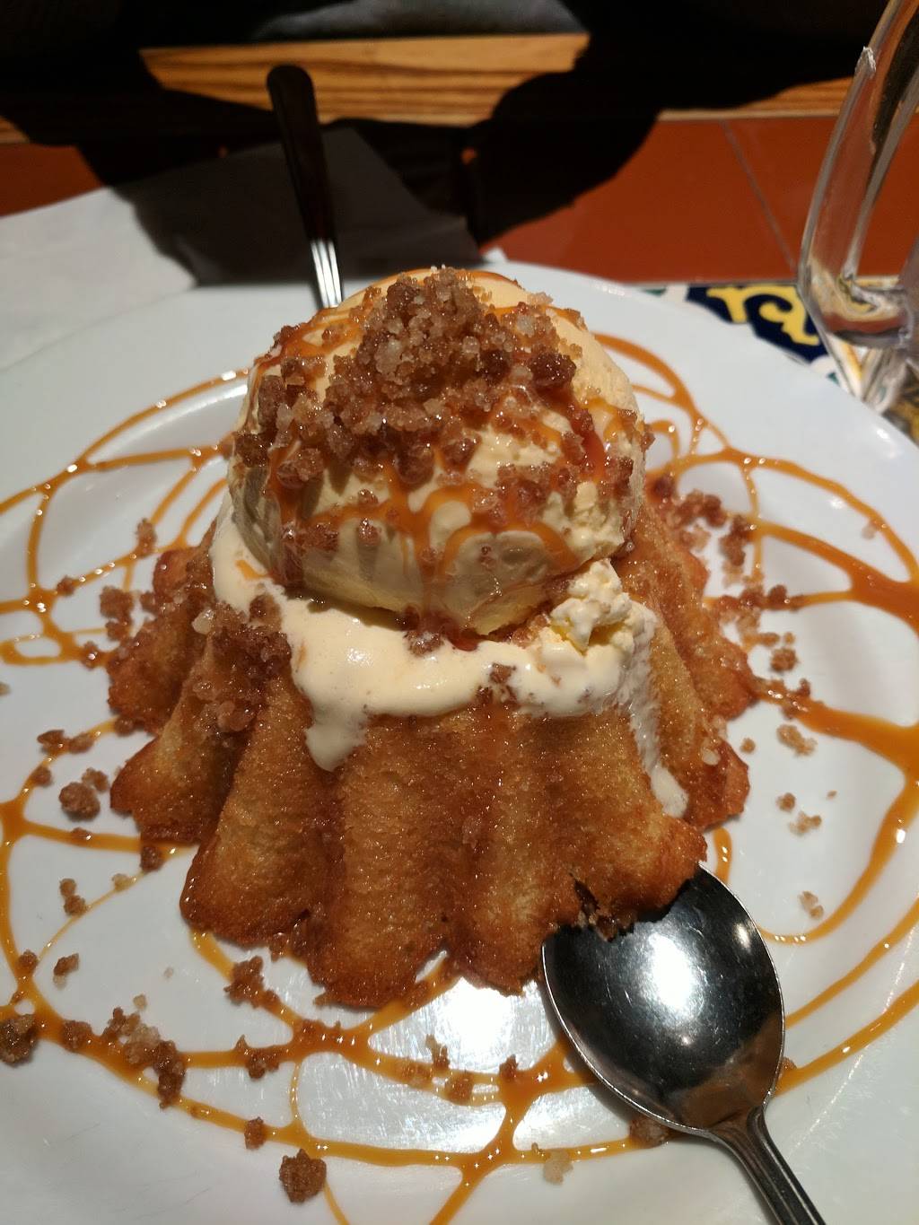 Chilis Grill & Bar | meal takeaway | 1041 S Sutton Rd, Streamwood, IL 60107, USA | 6304832352 OR +1 630-483-2352