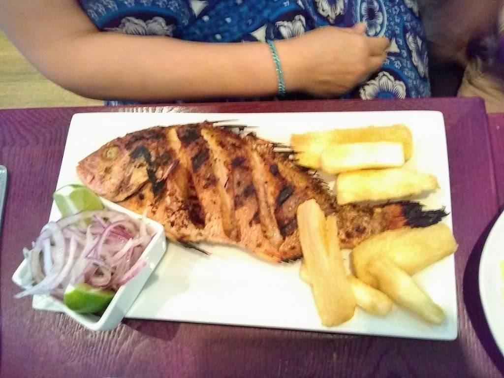 Las Vinas | restaurant | 178 Jericho Turnpike, Mineola, NY 11501, USA | 5167470194 OR +1 516-747-0194