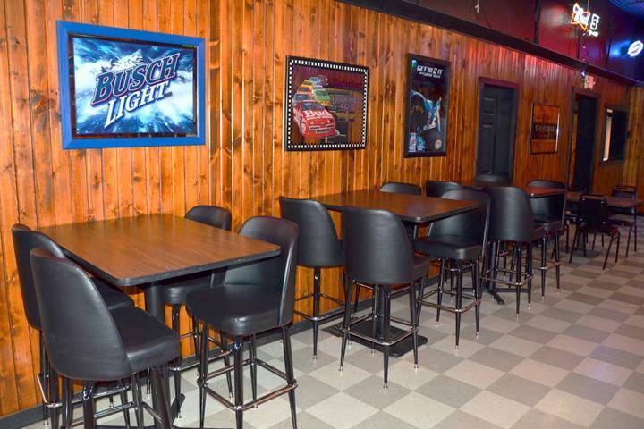 The Burg | restaurant | 105 W Washington St, Edinburg, IL 62531, USA | 2176234056 OR +1 217-623-4056