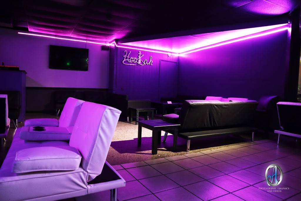 Retta’s Hookah Lounge | night club | 2750 S 7th St, Louisville, KY 40215, USA | 5026321021 OR +1 502-632-1021
