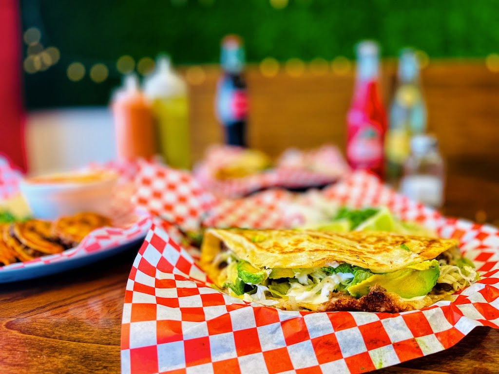 AL CHILE TAQUERIA | restaurant | 3806 S Polk St, Dallas, TX 75224, USA | 2146471441 OR +1 214-647-1441