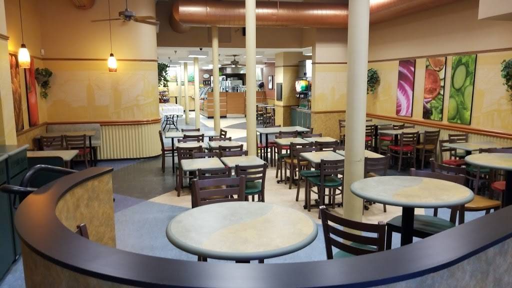 Subway | restaurant | 725 W Main St, Louisville, KY 40202, USA | 5026253002 OR +1 502-625-3002