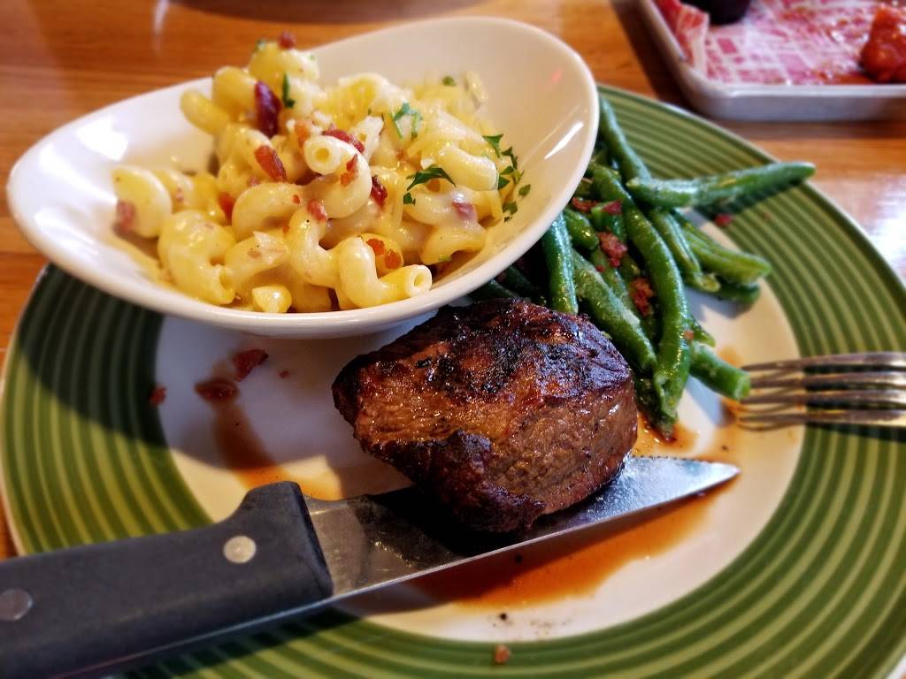 Applebees Grill + Bar | restaurant | 1135 Veterans Blvd, Redwood City, CA 94063, USA | 6503646849 OR +1 650-364-6849