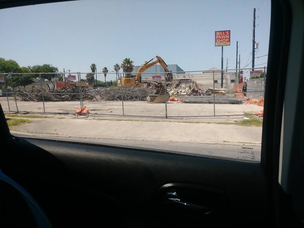 Malt House | restaurant | 115 S Zarzamora St, San Antonio, TX 78207, USA | 2104338441 OR +1 210-433-8441