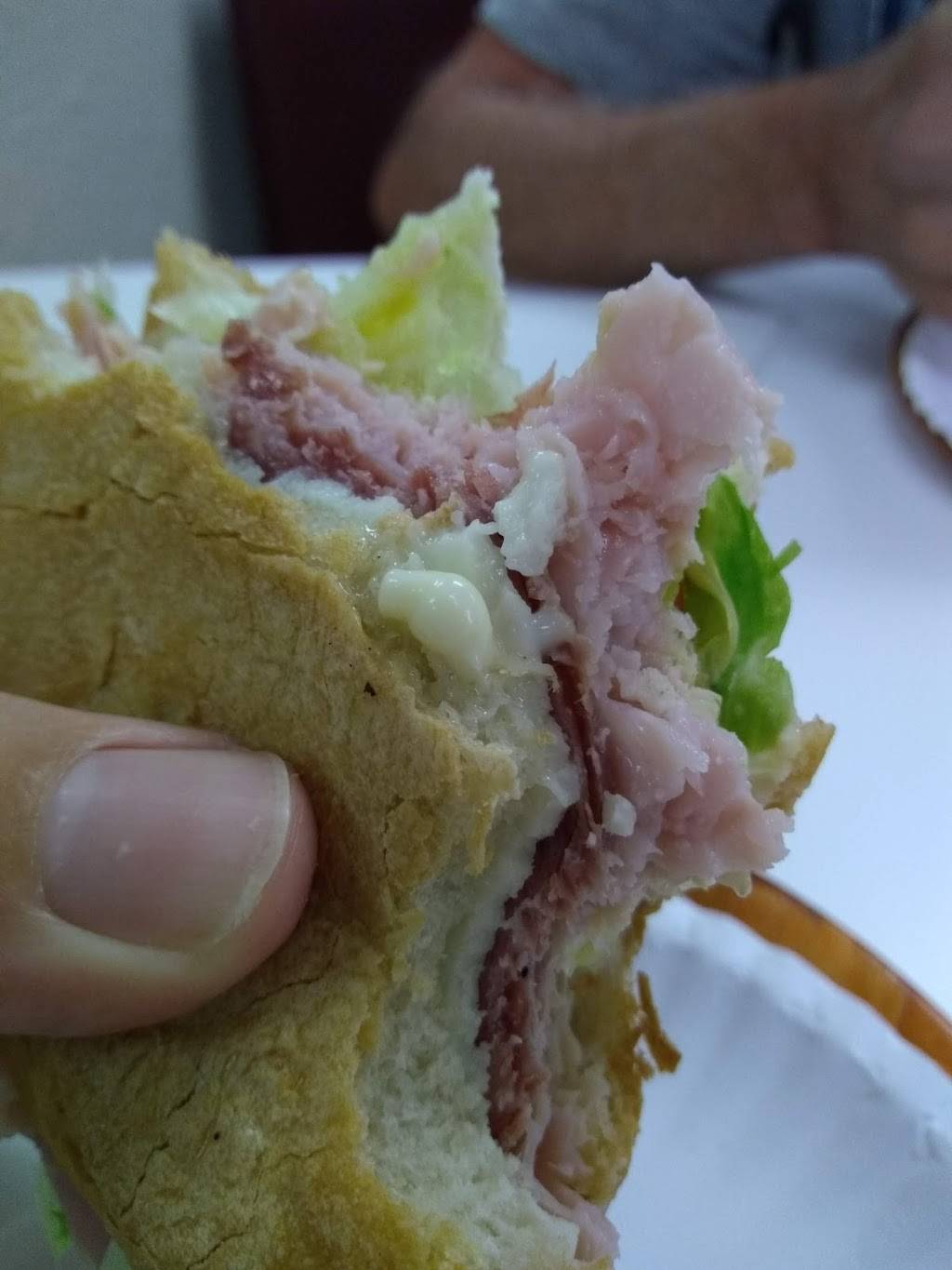 Bearss Sandwiches | restaurant | 14022 N Florida Ave, Tampa, FL 33613, USA | 8139619486 OR +1 813-961-9486