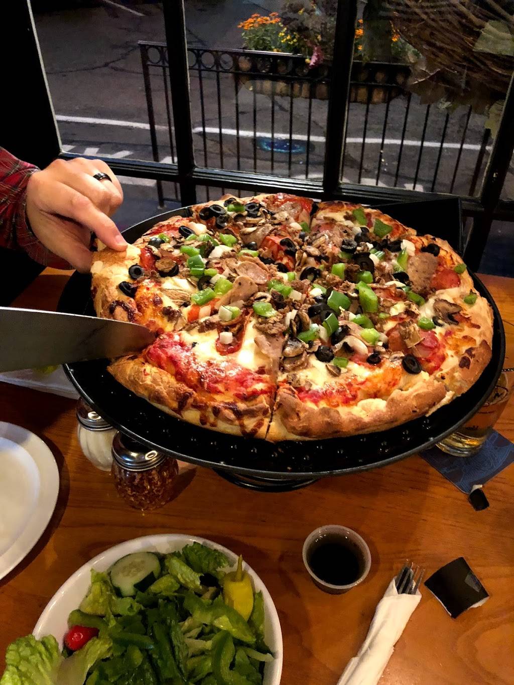 Nikolas Pizza | restaurant | 3302, 38 Memorial Blvd W, Newport, RI 02840, USA | 4018496611 OR +1 401-849-6611