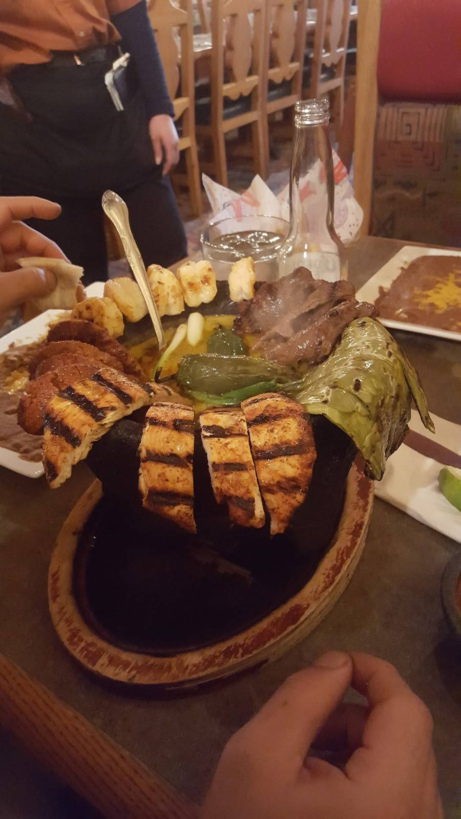 Puerto Vallarta Restaurant | restaurant | 35105 Enchanted Pkwy S, Federal Way, WA 98003, USA | 2538355802 OR +1 253-835-5802