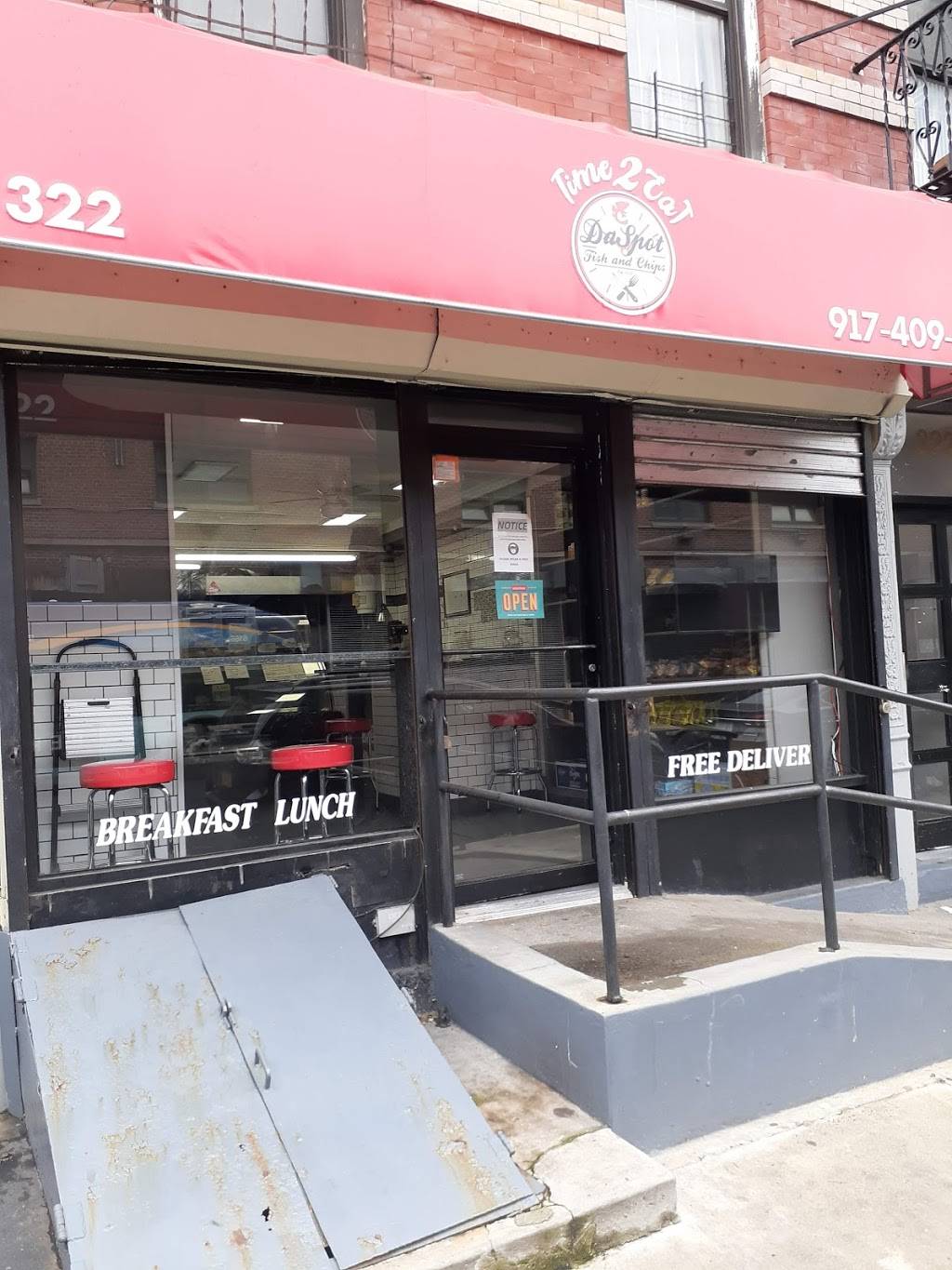 The spot | restaurant | 322 E 126th St, New York, NY 10035, USA | 9174091462 OR +1 917-409-1462