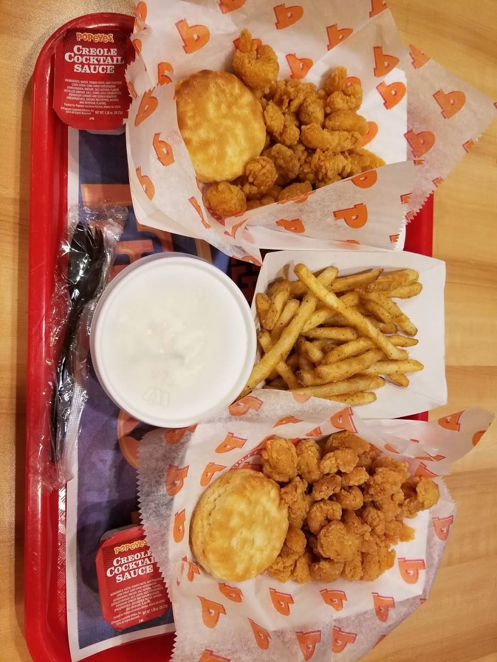 Popeyes Louisiana Kitchen | restaurant | 230 W Mitchell Hammock Rd, Oviedo, FL 32765, USA | 4072780577 OR +1 407-278-0577