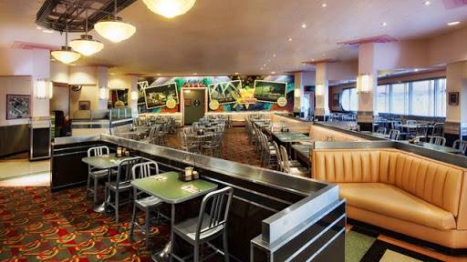 Hollywood & Vine | restaurant | 351 S Studio Dr N, Orlando, FL 32830, USA | 4079393463 OR +1 407-939-3463