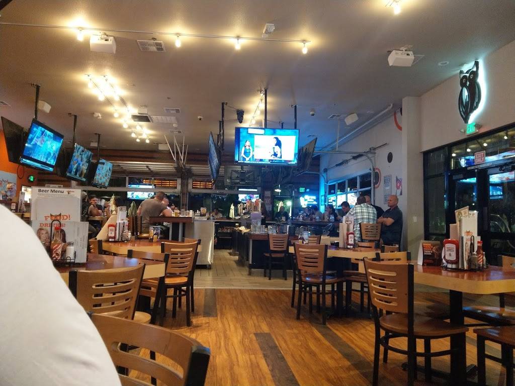 Hooters | restaurant | 90 Aquarium Way, Long Beach, CA 90802, USA | 5629831010 OR +1 562-983-1010