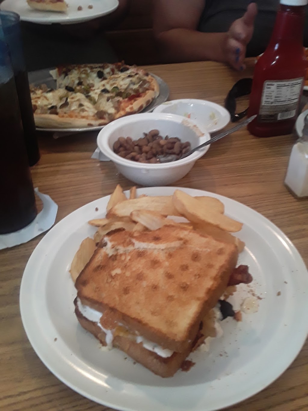 Fishermans Grill & Pizza Shack | restaurant | 102 Millenium Park Dr, Bismarck, AR 71929, USA | 5018653222 OR +1 501-865-3222