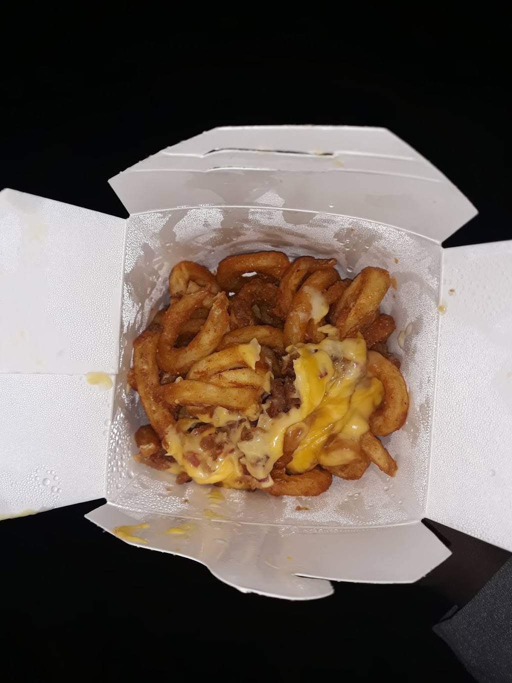 Jack in the Box | restaurant | 5025 S Lancaster Rd, Dallas, TX 75216, USA | 2143766722 OR +1 214-376-6722