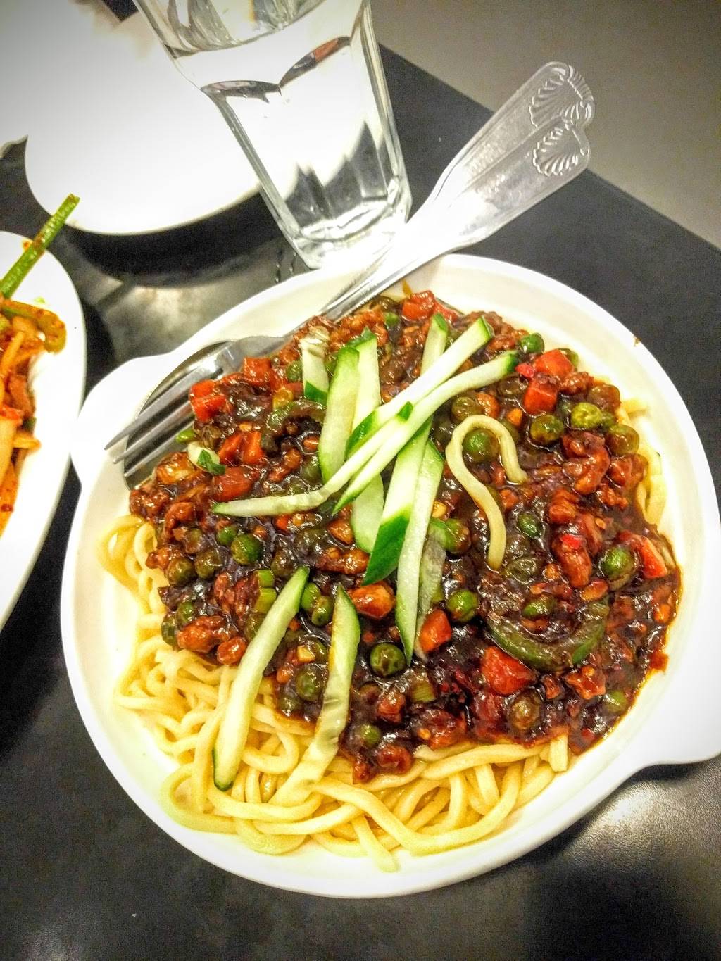 Mama Jis | restaurant | 4416 18th St, San Francisco, CA 94114, USA | 4156264416 OR +1 415-626-4416