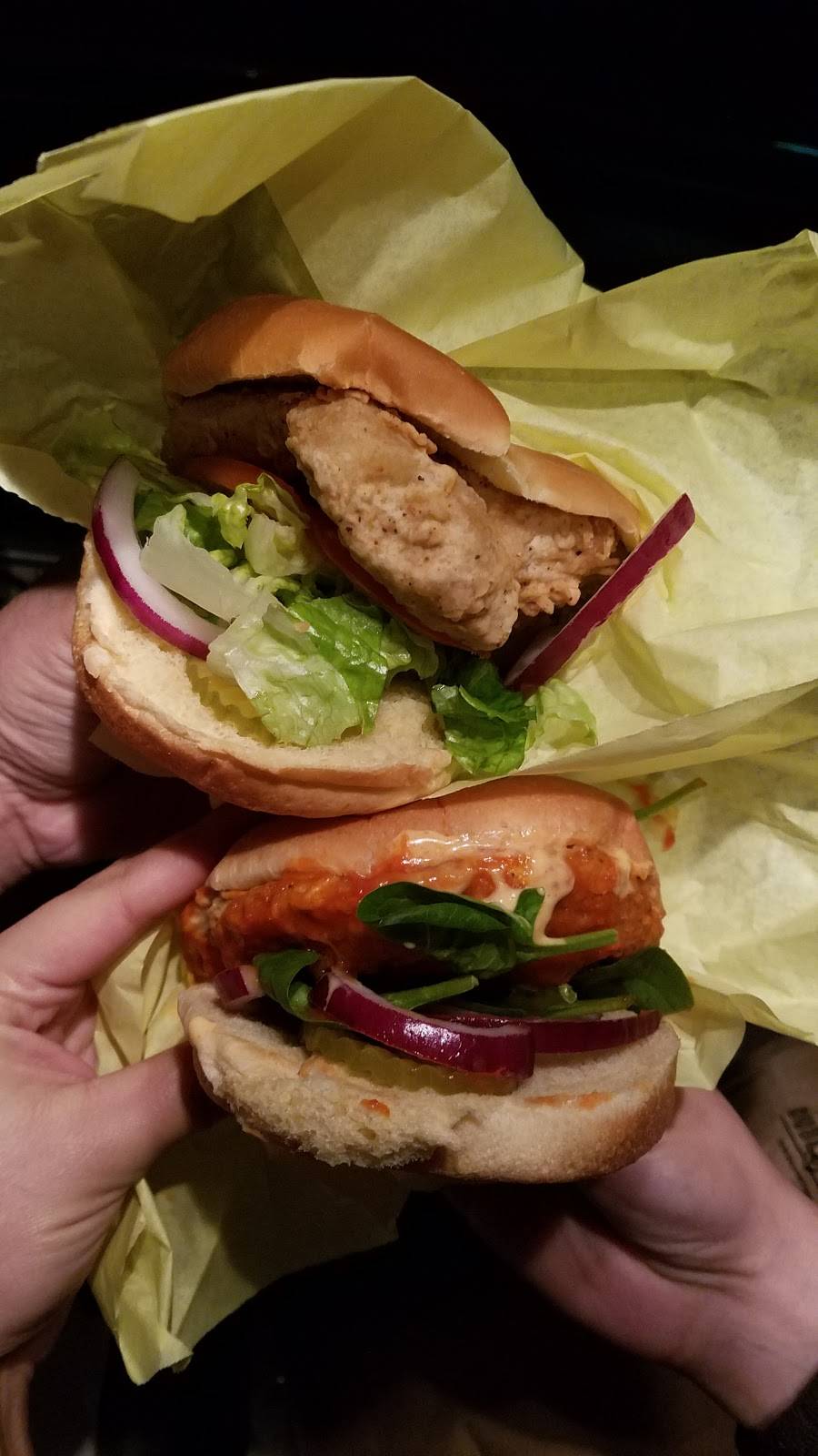 Sundaze | restaurant | 4304 Clawson Rd, Austin, TX 78704, USA | 5129991988 OR +1 512-999-1988