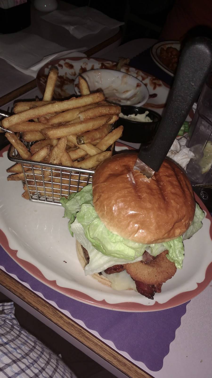 Purple Pub | restaurant | 2 Cohoes Rd, Watervliet, NY 12189, USA | 5182739646 OR +1 518-273-9646