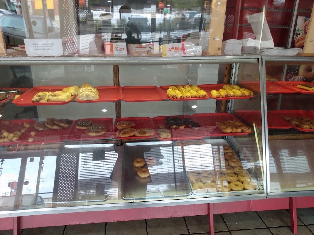 Geralds Donut | restaurant | 5745 S Pennsylvania Ave, Oklahoma City, OK 73119, USA | 4056812455 OR +1 405-681-2455