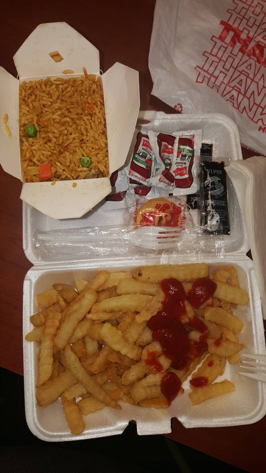 Yums Restaurant | restaurant | 795 Poplar Ave #4523, Memphis, TN 38105, USA | 9015231437 OR +1 901-523-1437