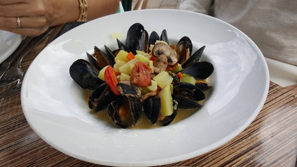 Redwoods Grill & Bar | restaurant | 459 Main St, Chester, NJ 07930, USA | 9088797909 OR +1 908-879-7909